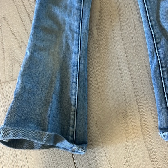Size 6 BKE youth distressed jeans - Picture 2 of 4